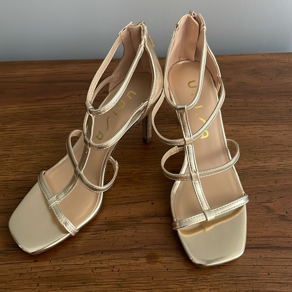 Unisa Gold Ankle Strap Heels Size 6 - Picture 9 of 10